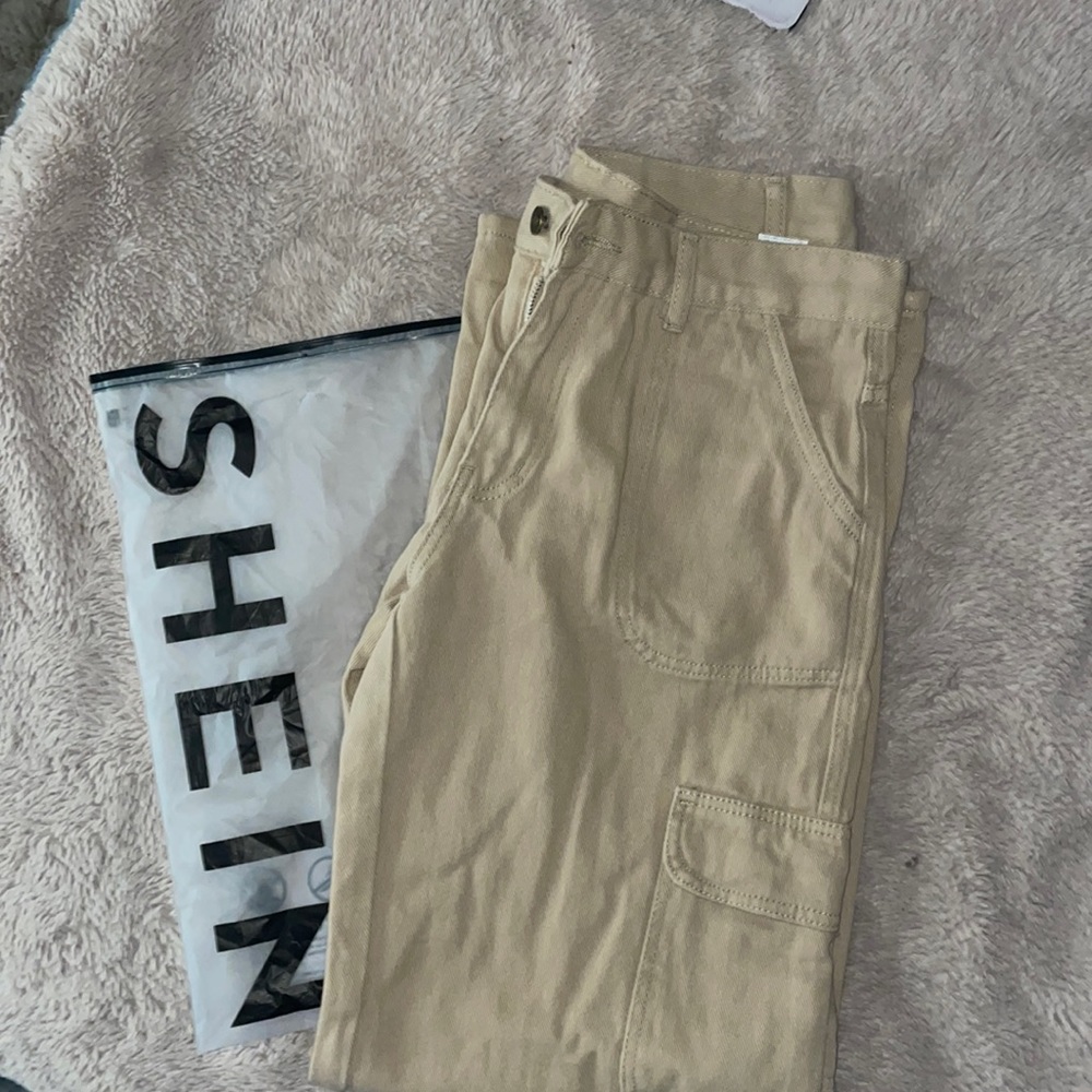 New khaki cargo jeans SzL or 8/10